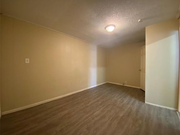 824  Karnes Street , Fort Worth Texas 76111