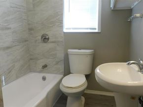 824  Karnes Street , Fort Worth Texas 76111