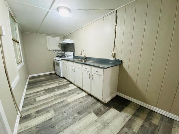 824  Karnes Street , Fort Worth Texas 76111
