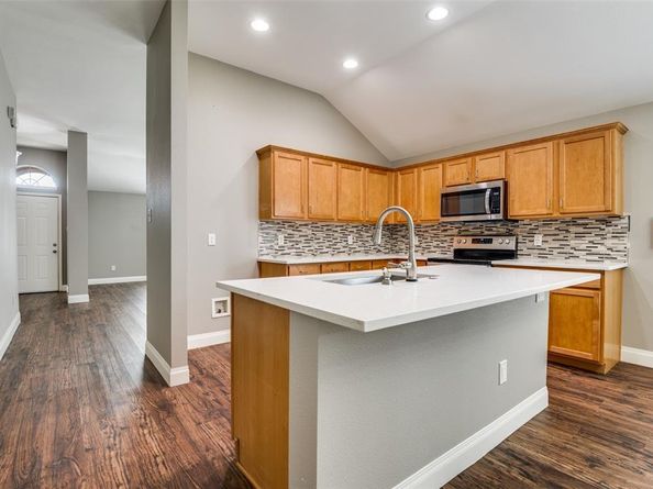 3268  Yeltes  , Grand Prairie Texas 75054