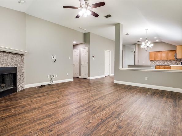 3268  Yeltes  , Grand Prairie Texas 75054