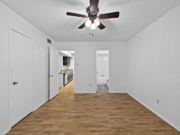 2203  Newbury Drive , Arlington Texas 76014