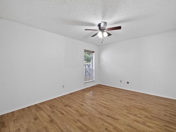 2203  Newbury Drive , Arlington Texas 76014