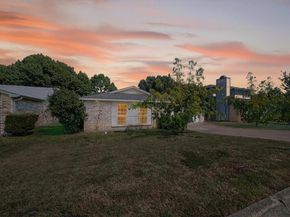 2203  Newbury Drive , Arlington Texas 76014