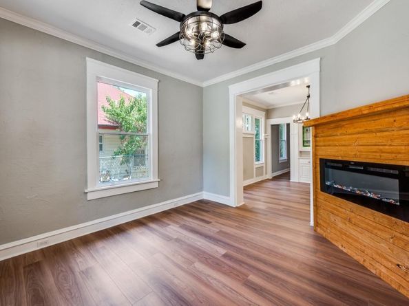 1425 S Lake Street , Fort Worth Texas 76104