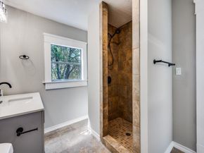 1425 S Lake Street , Fort Worth Texas 76104