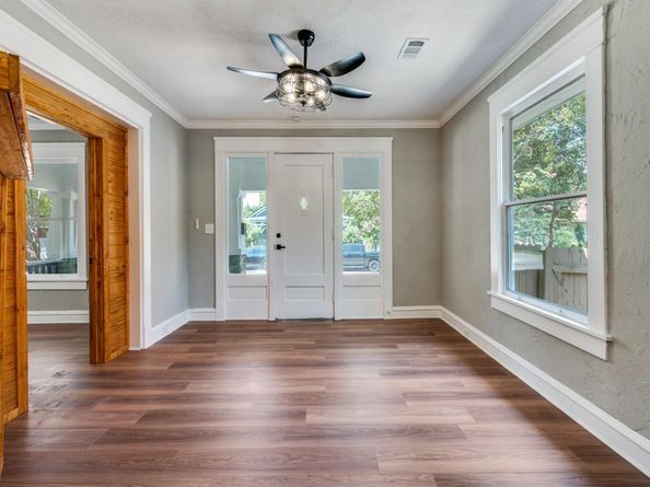 1425 S Lake Street , Fort Worth Texas 76104