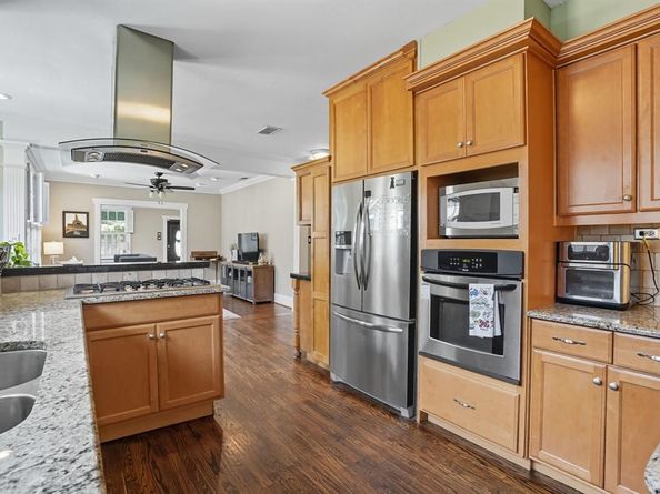 3817  Clarke Avenue , Fort Worth Texas 76107