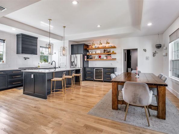 1723 N Edgefield Avenue , Dallas Texas 75208