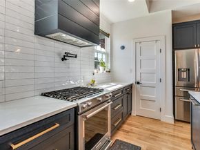 1723 N Edgefield Avenue , Dallas Texas 75208