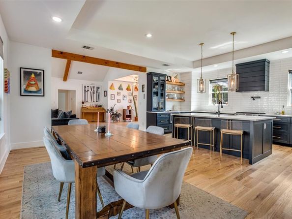 1723 N Edgefield Avenue , Dallas Texas 75208