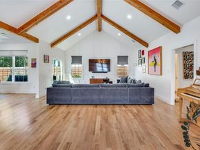 1723 N Edgefield Avenue , Dallas Texas 75208