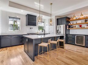 1723 N Edgefield Avenue , Dallas Texas 75208