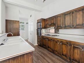 2942  Randy Lane , Farmers Branch Texas 75234