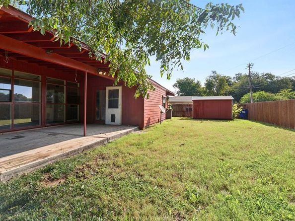 2942  Randy Lane , Farmers Branch Texas 75234
