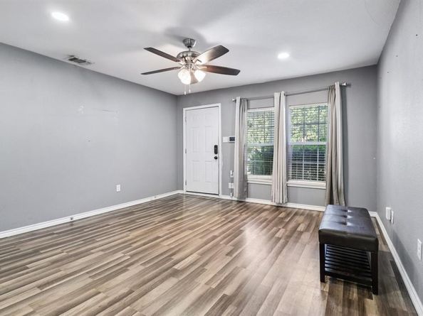 5340  Bourquin Street , Dallas Texas 75210