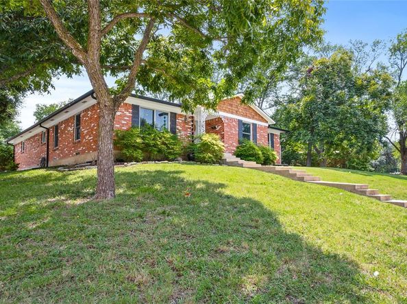 2308  Oldbridge Drive , Dallas Texas 75228