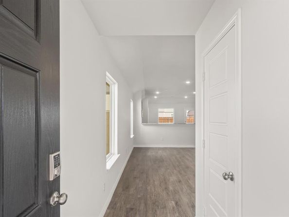 404  Woodhouse Way , Everman Texas 76140