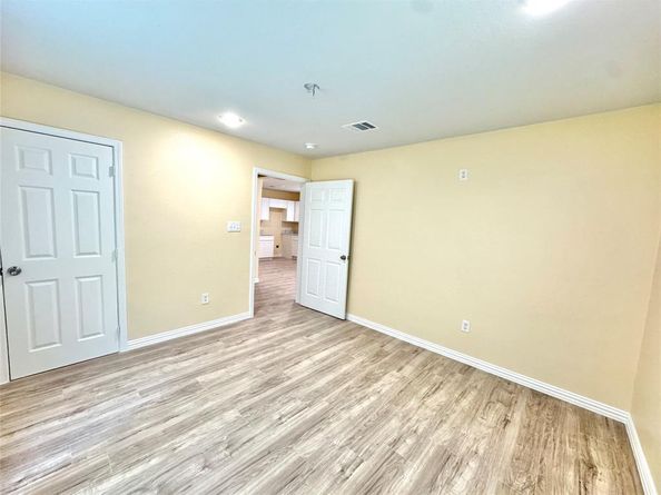 2602  Tanner Street , Dallas Texas 75215
