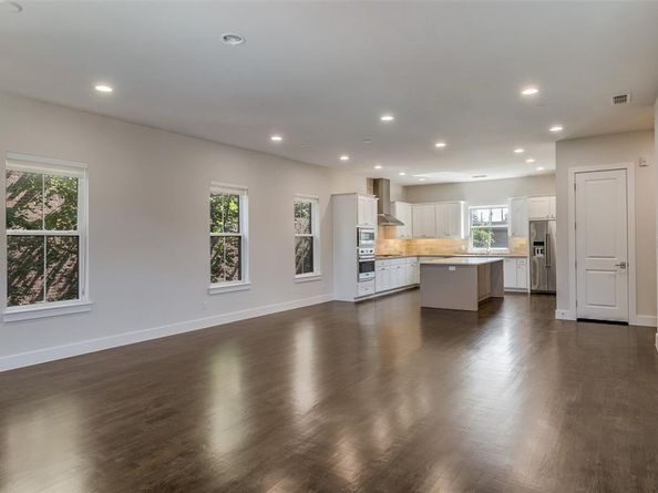 7700  Eastern Avenue  401, Dallas Texas 75209