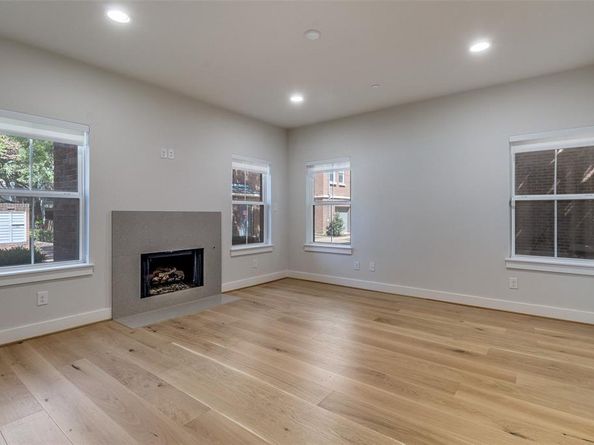 7700  Eastern Avenue  401, Dallas Texas 75209