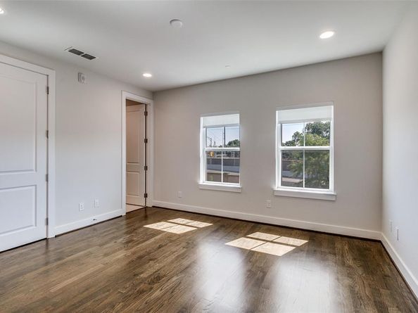 7700  Eastern Avenue  401, Dallas Texas 75209