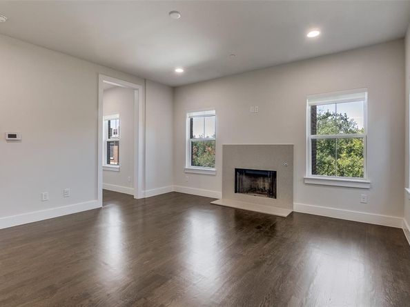7700  Eastern Avenue  401, Dallas Texas 75209