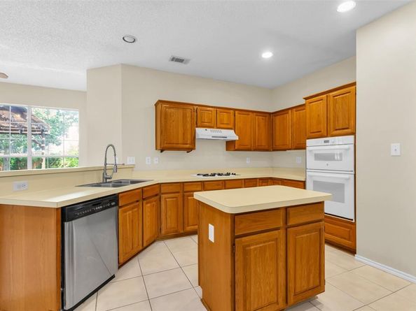 8213  Brentwood Street , Rowlett Texas 75088