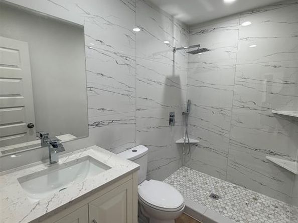 1019 E Waco Avenue , Dallas Texas 75216
