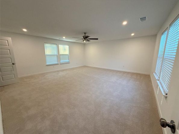 1019 E Waco Avenue , Dallas Texas 75216