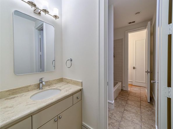 5604  Matalee Avenue , Dallas Texas 75206