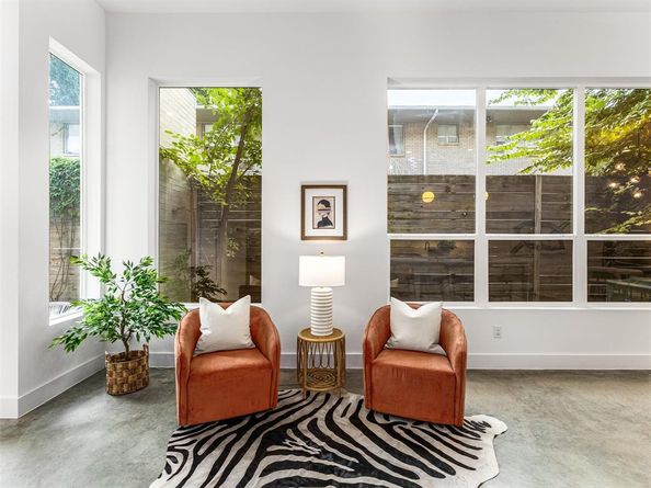 5943  Oram Street , Dallas Texas 75206