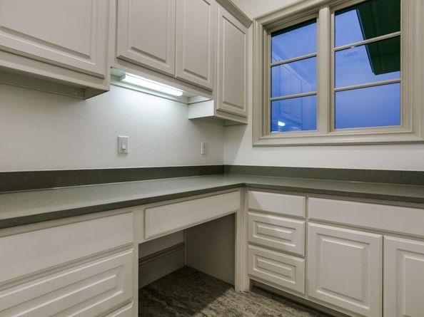 2008  La Salle  , Flower Mound Texas 75022