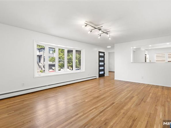 54 W Columbia Avenue, Palisades Park NJ 07650