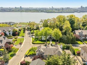 1115 Arcadian Way, Fort Lee NJ 07024