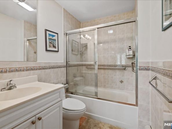 54 Van Nostrand Avenue, Englewood Cliffs NJ 07632