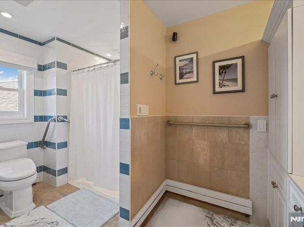 54 Van Nostrand Avenue, Englewood Cliffs NJ 07632