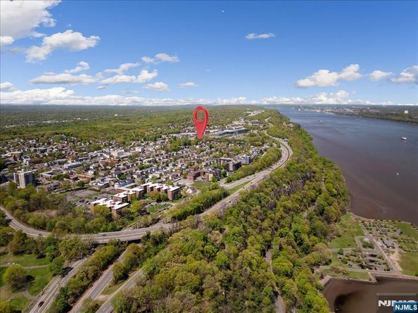 54 Van Nostrand Avenue, Englewood Cliffs NJ 07632