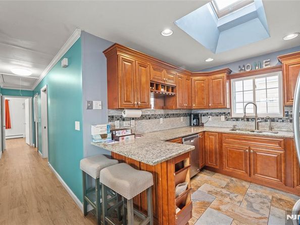 4700 Meadowview Avenue, North Bergen NJ 07047