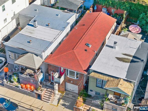 4700 Meadowview Avenue, North Bergen NJ 07047