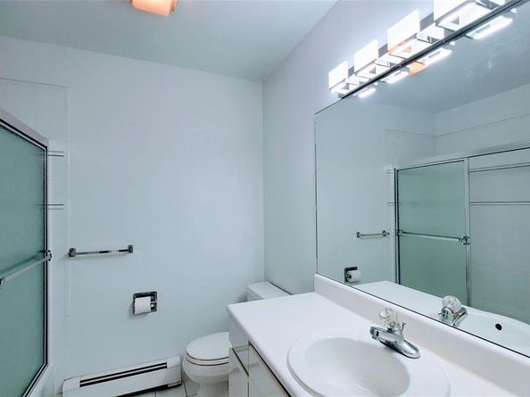 33 W Harwood Terrace, Palisades Park NJ 07650