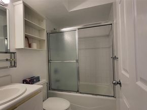 33 W Harwood Terrace, Palisades Park NJ 07650