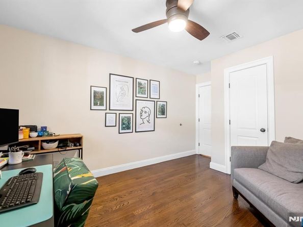 1068 Fairview Lane, Fort Lee NJ 07024