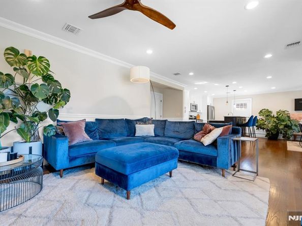 1068 Fairview Lane, Fort Lee NJ 07024