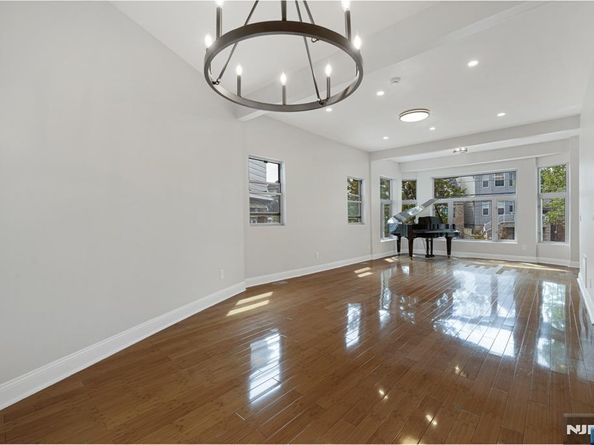 51 48th Street, Bayonne NJ 07002
