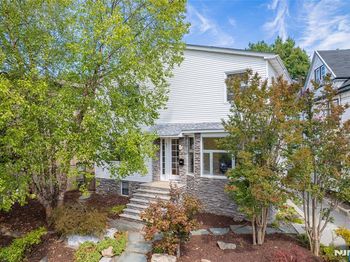 51 48th Street