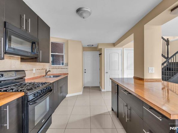 183 Thorne Street, Jersey City NJ 07307
