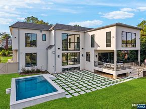577 Floyd Street, Englewood Cliffs NJ 07632