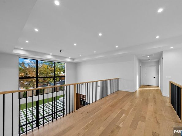 577 Floyd Street, Englewood Cliffs NJ 07632