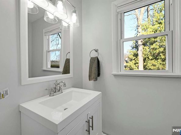 66 Elm Street, Englewood Cliffs NJ 07632